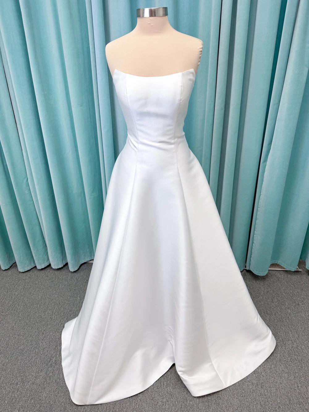 Adrena Strapless Drop-Waist A-Line Wedding Dress with Scoop Neckline Sz 14 Ivory